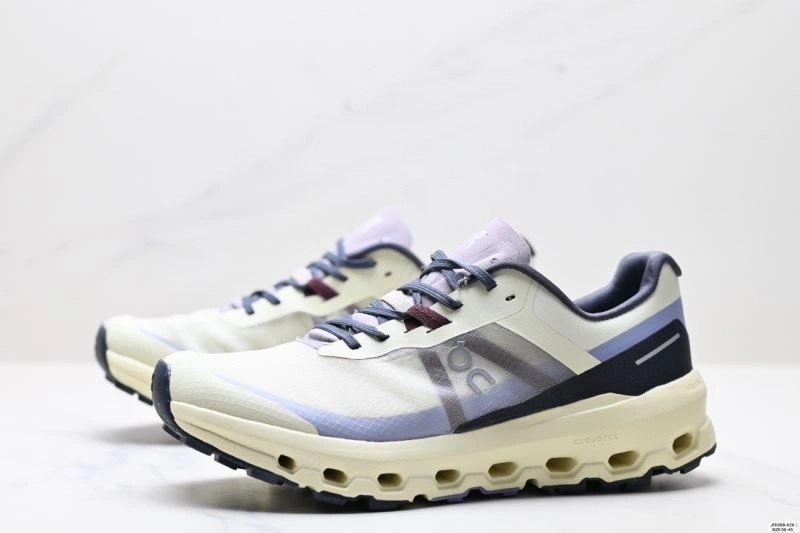 On Running Shoes Flexible 2001