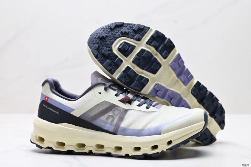 On Running Shoes Flexible 2001