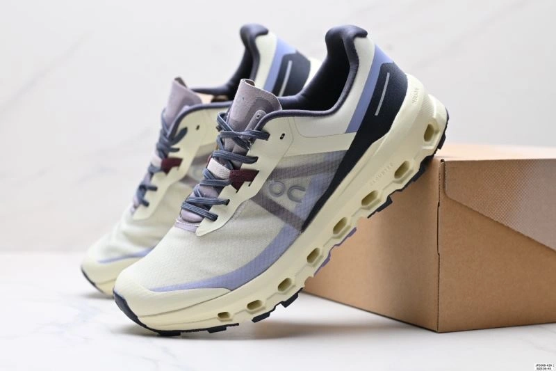 On Running Shoes Flexible 2001
