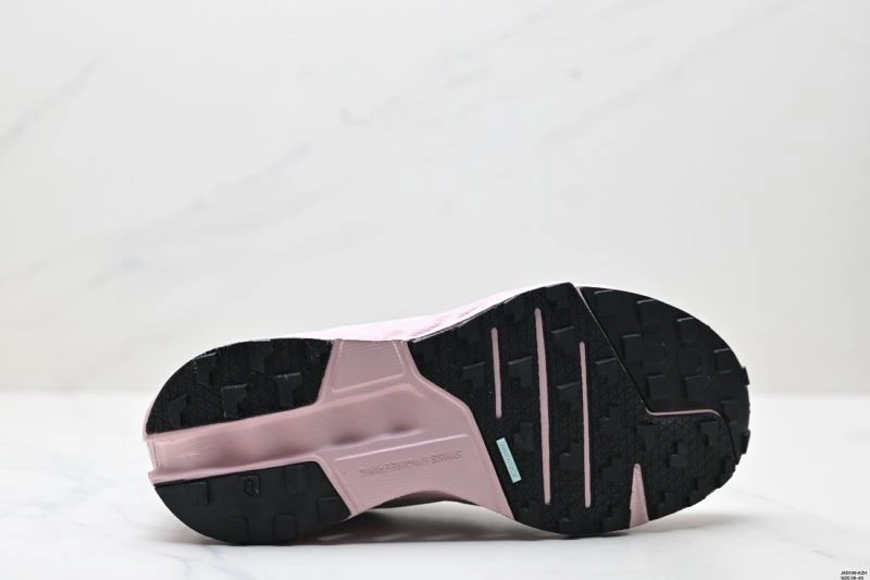 OnTrend On Running Shoes 2006