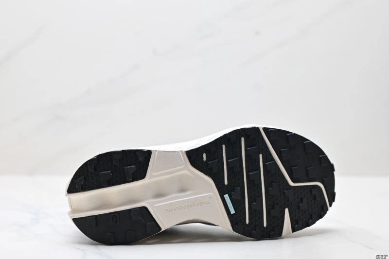 On Running Shoes WrinkleFree 2000