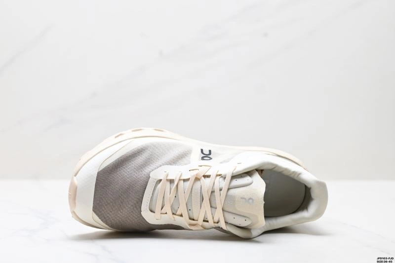On Running Shoes Chic 1985