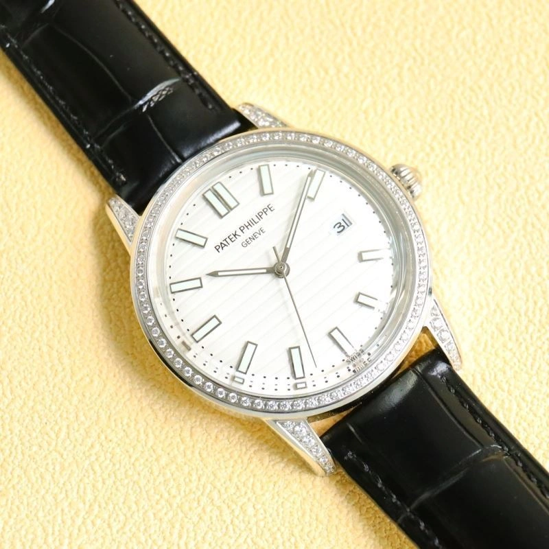 Vibrant PATEK PHILIPPE Watches 198356