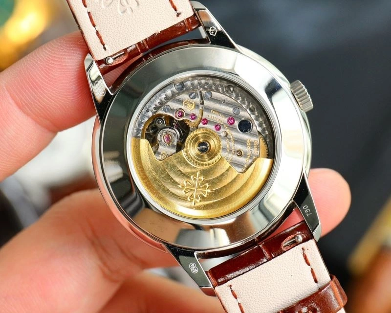 Compact PATEK PHILIPPE Watches 197969