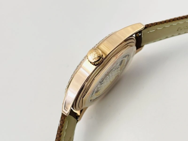 Modern PATEK PHILIPPE Watches 197936