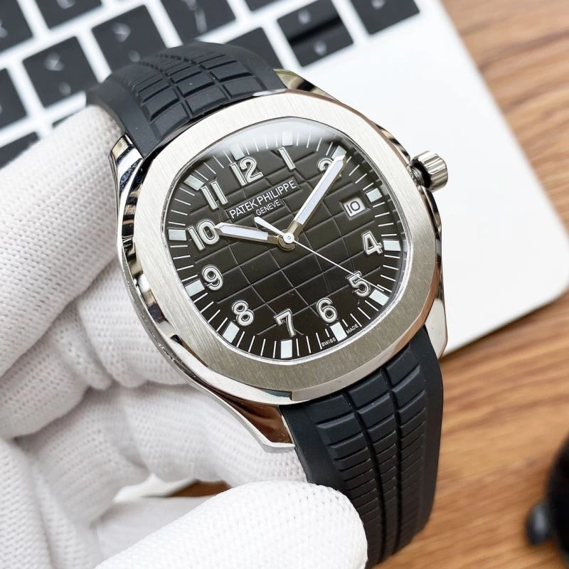 Bold PATEK PHILIPPE Watches 197926