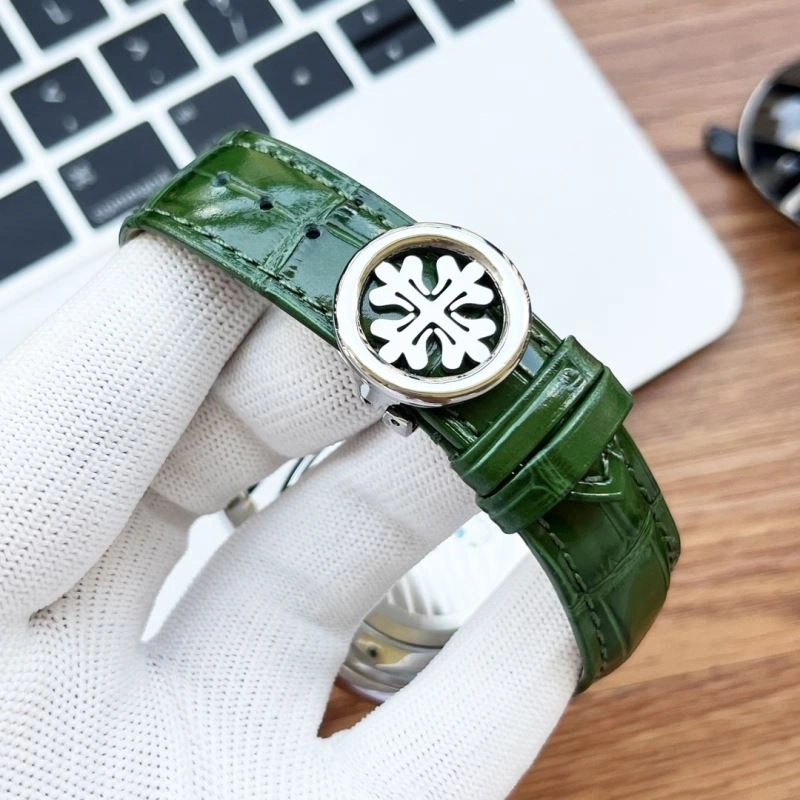 PATEK PHILIPPE Watches WaterResistant 197945