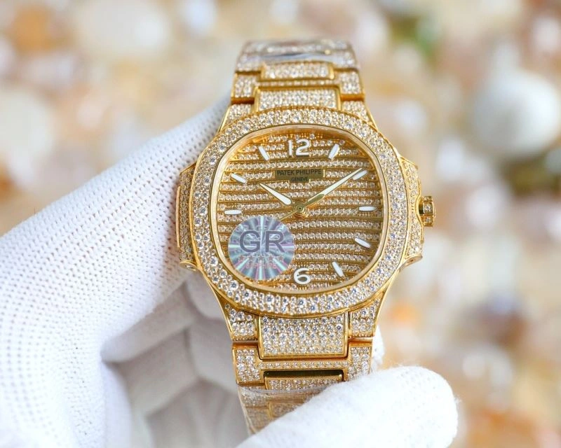 Snug PATEK PHILIPPE Watches 197867