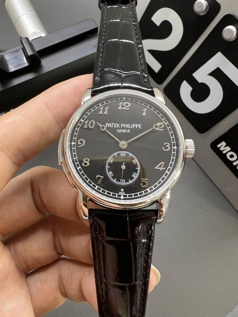 Neat PATEK PHILIPPE Watches 197701