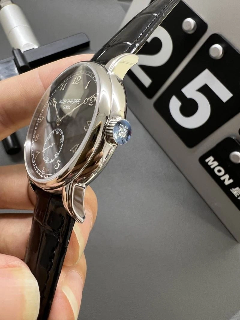 Neat PATEK PHILIPPE Watches 197701