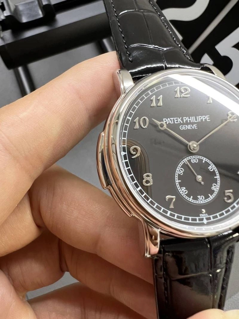 Neat PATEK PHILIPPE Watches 197701