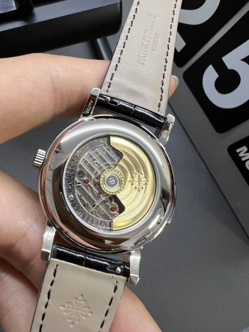 Neat PATEK PHILIPPE Watches 197701