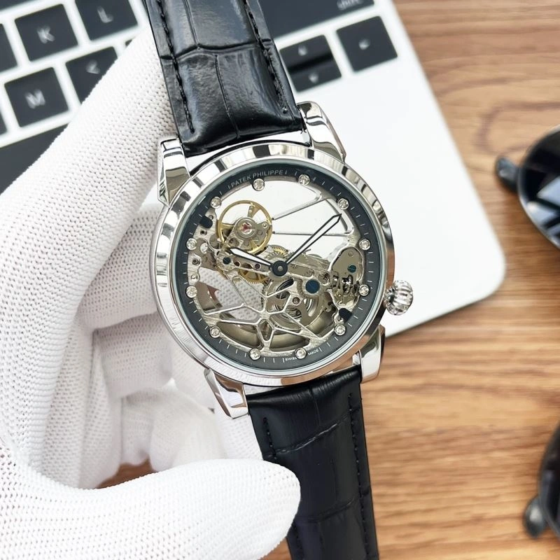 Functional PATEK PHILIPPE Watches 197619