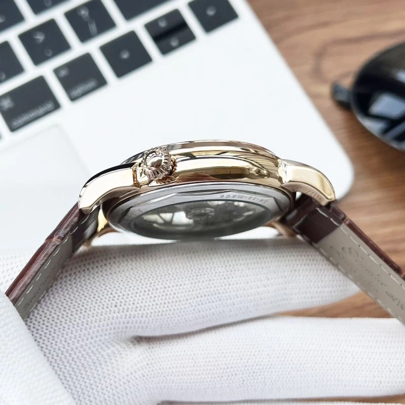 Functional PATEK PHILIPPE Watches 197619
