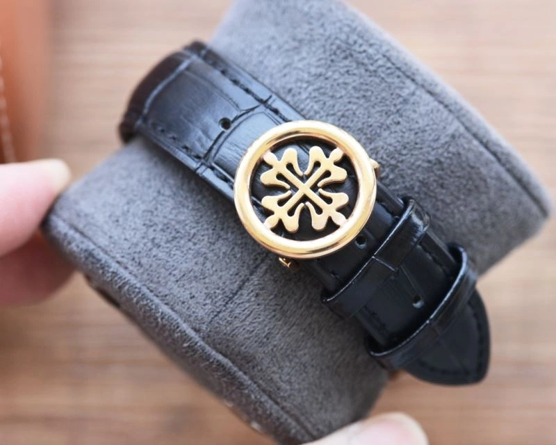 Trendsetting PATEK PHILIPPE Watches 197602