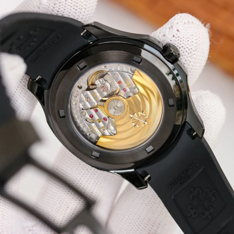 Bold PATEK PHILIPPE Watches 197518