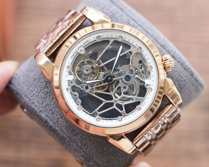 Neat PATEK PHILIPPE Watches 197520
