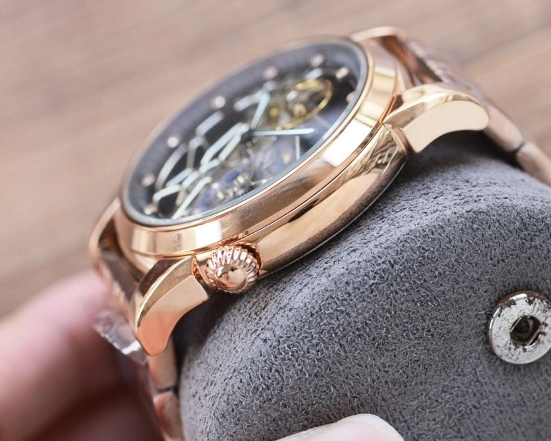 Neat PATEK PHILIPPE Watches 197520
