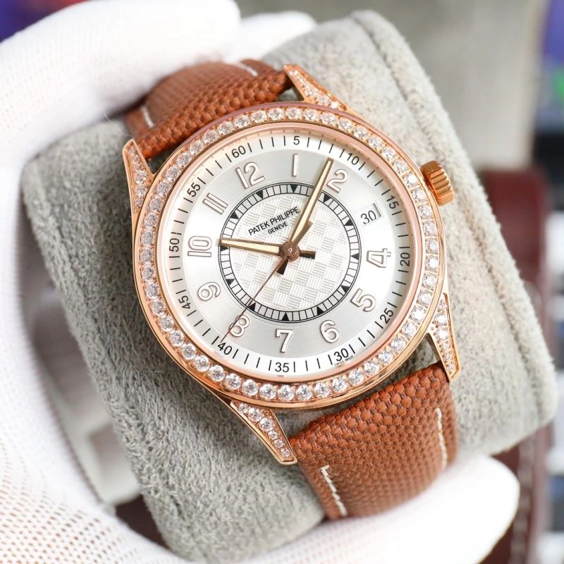 Snug PATEK PHILIPPE Watches 197470