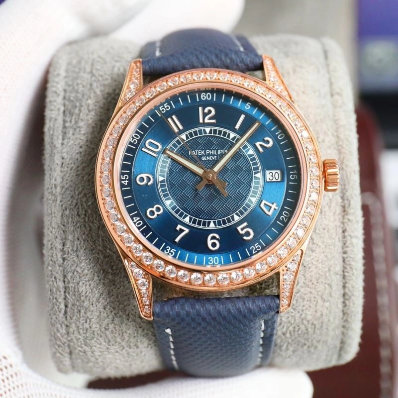 Snug PATEK PHILIPPE Watches 197470
