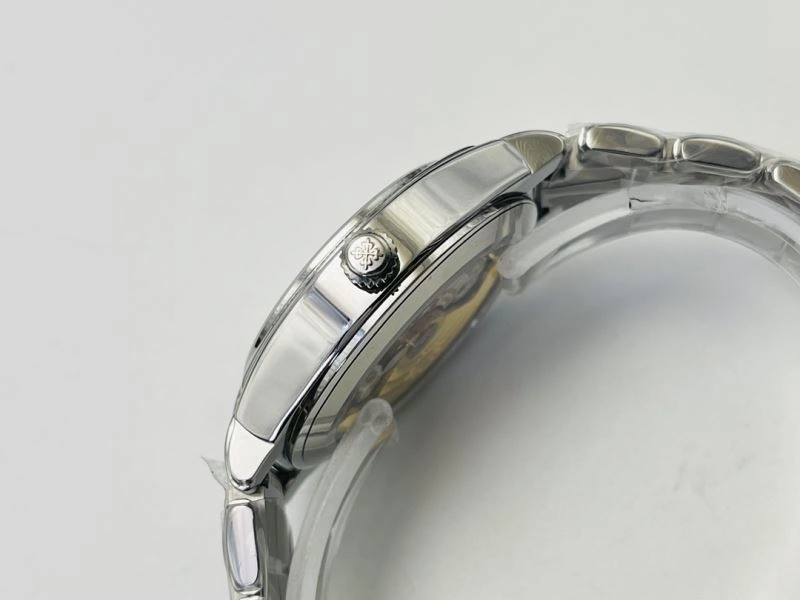 Minimalist PATEK PHILIPPE Watches 197453