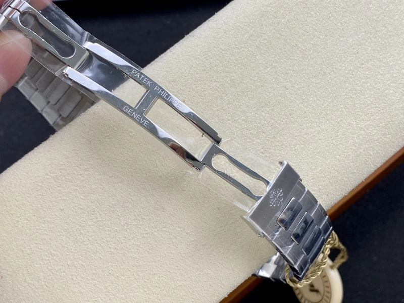 Compact PATEK PHILIPPE Watches 197243