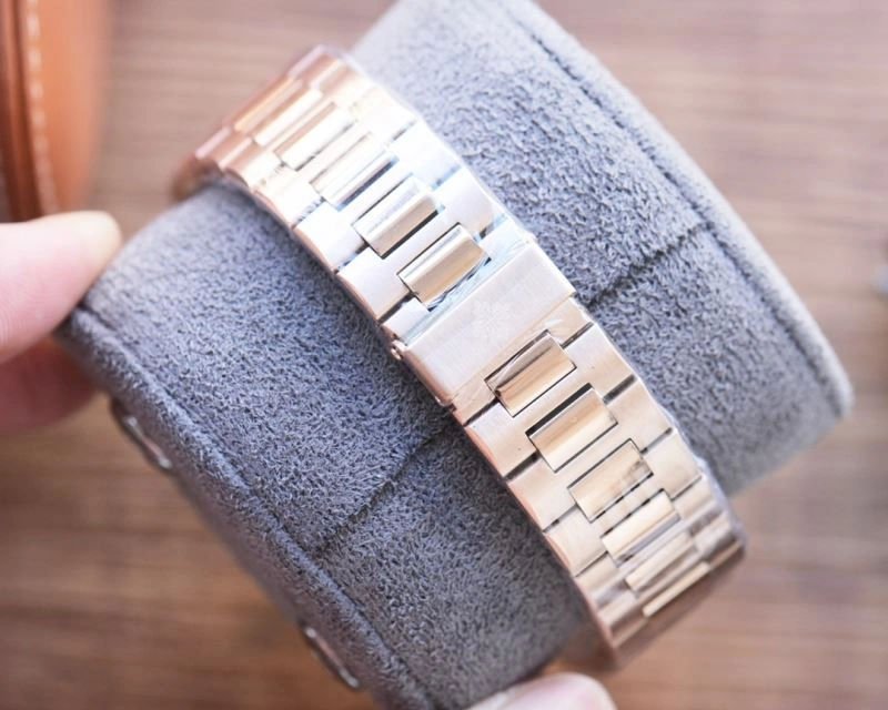 Snug PATEK PHILIPPE Watches 197121