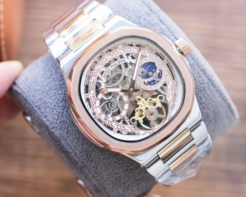 Snug PATEK PHILIPPE Watches 197121