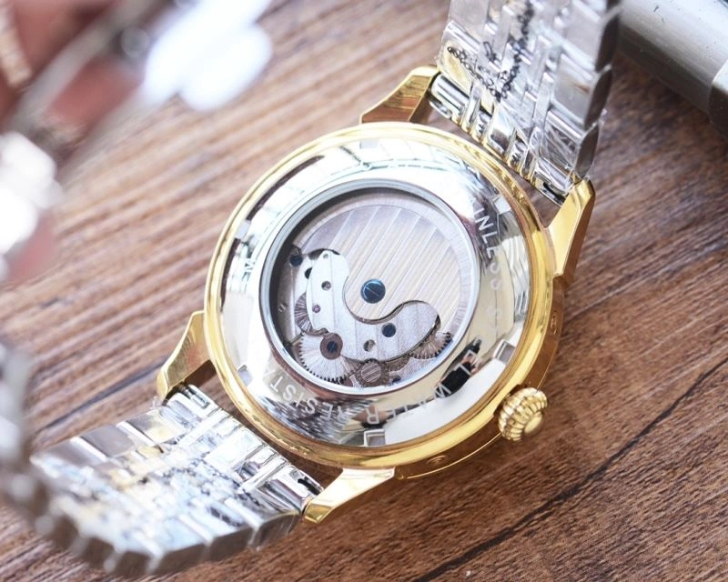 Practical PATEK PHILIPPE Watches 197033
