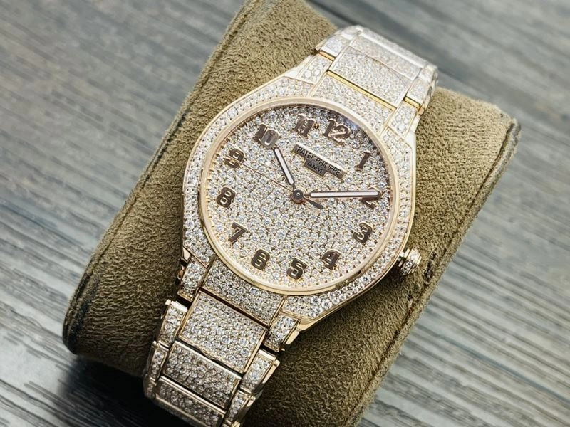 Seasonal PATEK PHILIPPE Watches 196784