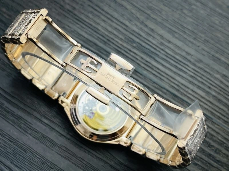 Seasonal PATEK PHILIPPE Watches 196784