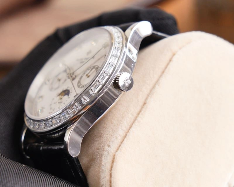 Unique PATEK PHILIPPE Watches 196673