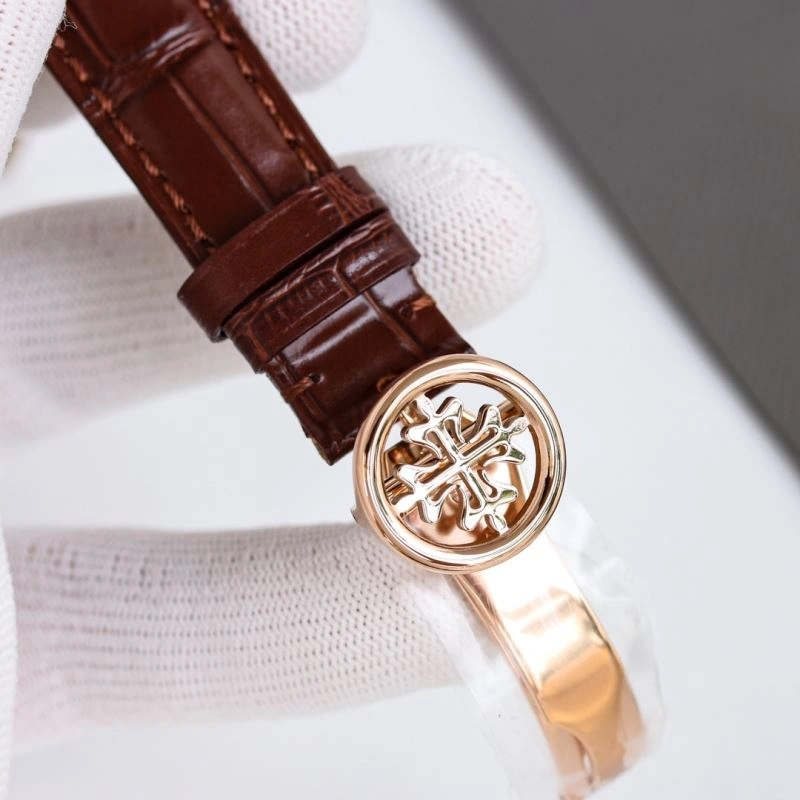 WellDesigned PATEK PHILIPPE Watches 196620