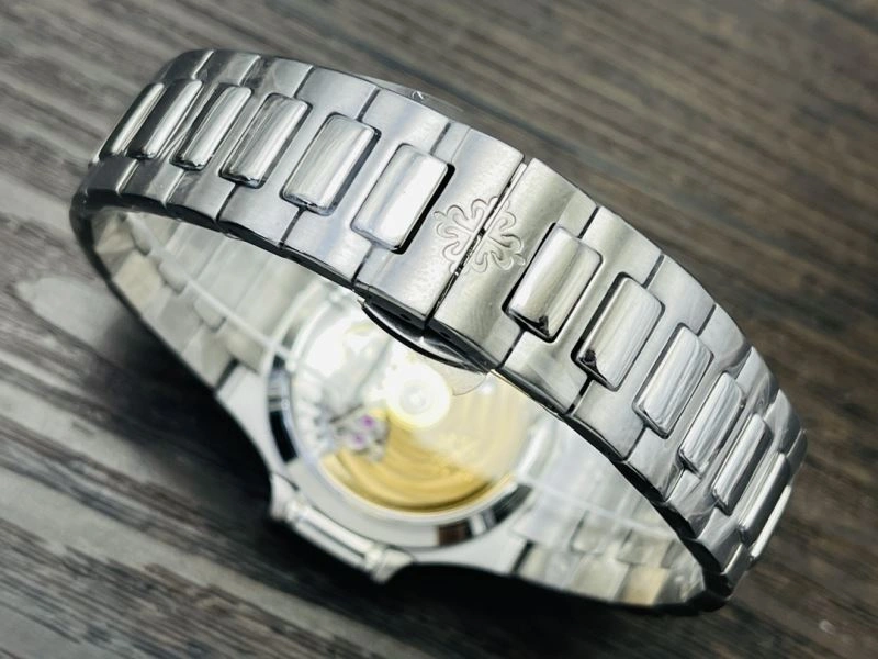 Bold PATEK PHILIPPE Watches 196365