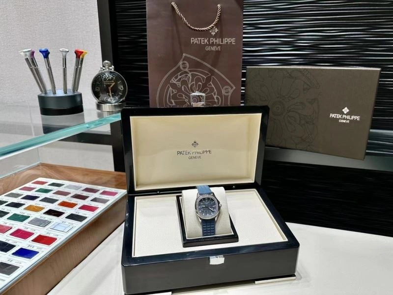 Effortless PATEK PHILIPPE Watches 196330