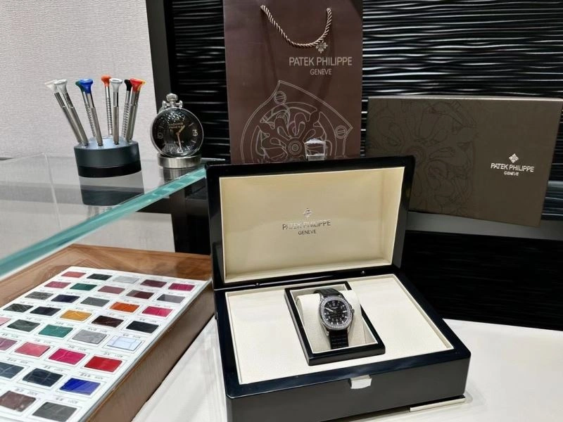 PATEK PHILIPPE Watches OdorResistant 196329