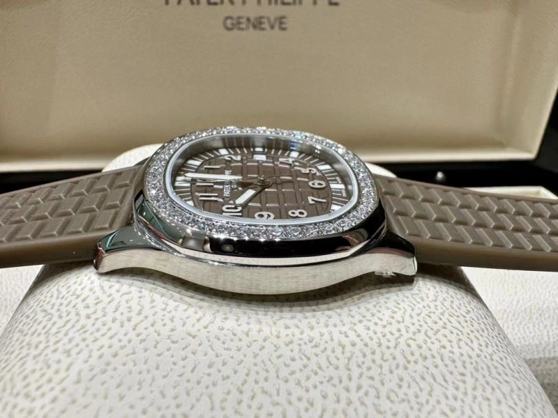 Stretchable PATEK PHILIPPE Watches 196325