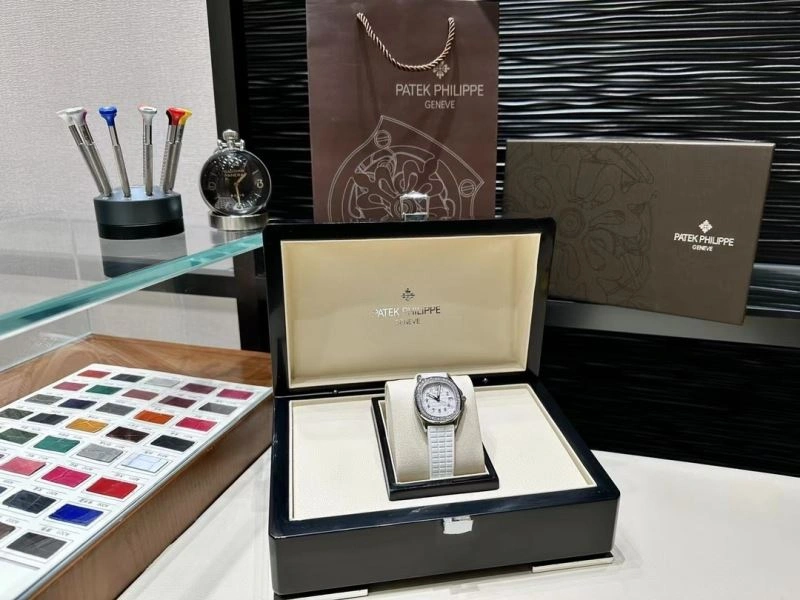 DailyWear PATEK PHILIPPE Watches 196318