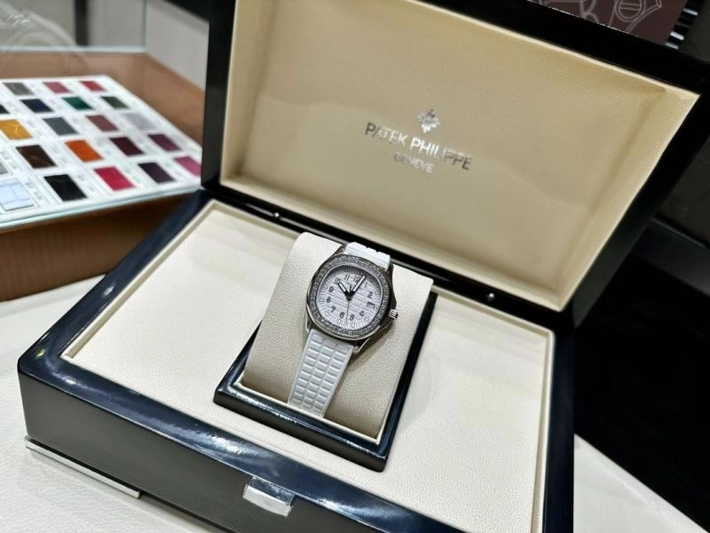 DailyWear PATEK PHILIPPE Watches 196318