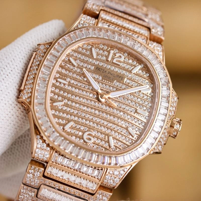 Sleek PATEK PHILIPPE Watches 196245
