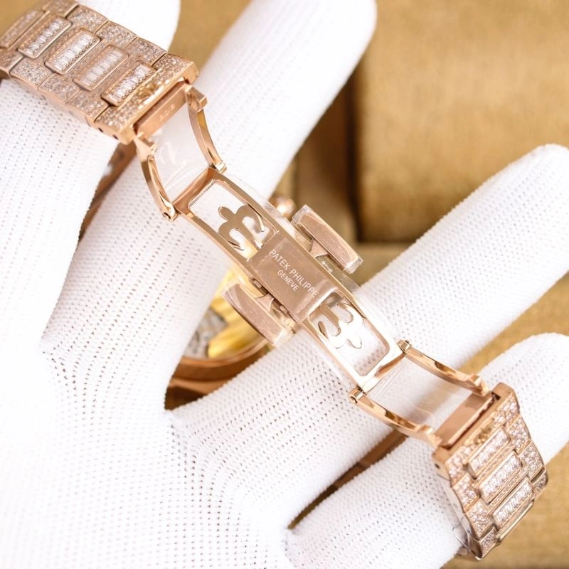 Sleek PATEK PHILIPPE Watches 196245
