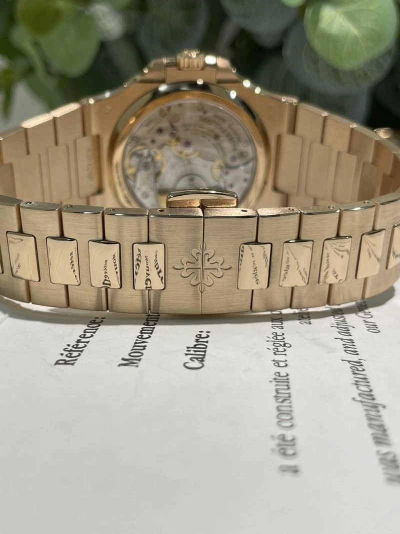 RelaxedFit PATEK PHILIPPE Watches 196175