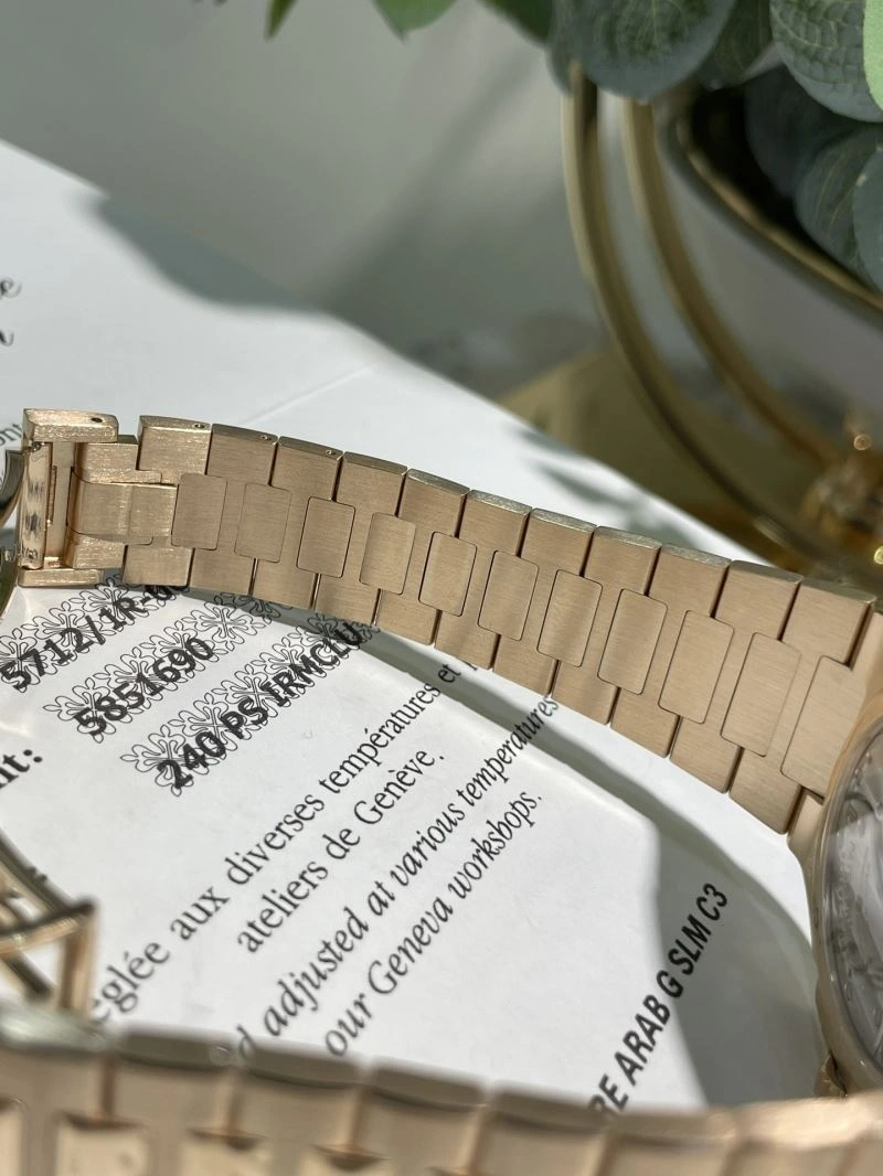 RelaxedFit PATEK PHILIPPE Watches 196175