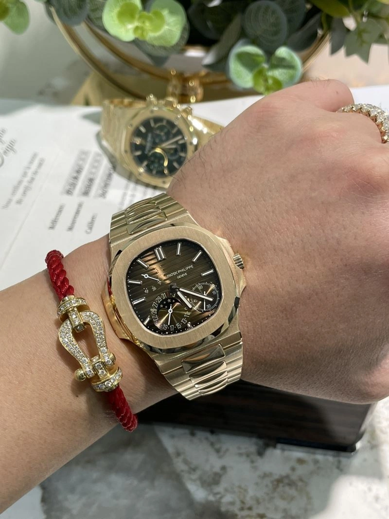 RelaxedFit PATEK PHILIPPE Watches 196175