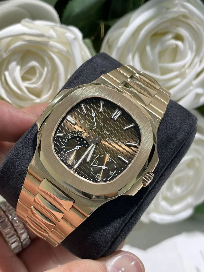 RelaxedFit PATEK PHILIPPE Watches 196175
