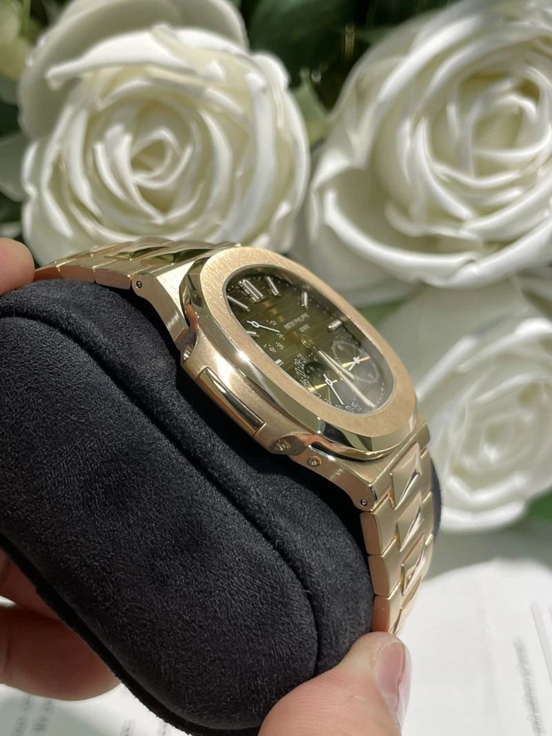 RelaxedFit PATEK PHILIPPE Watches 196175