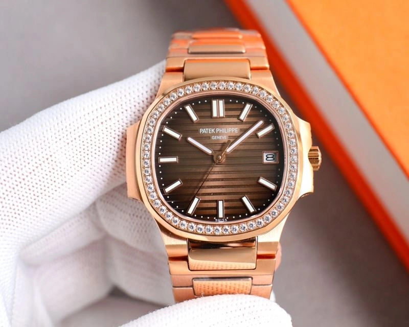 Compact PATEK PHILIPPE Watches 196069