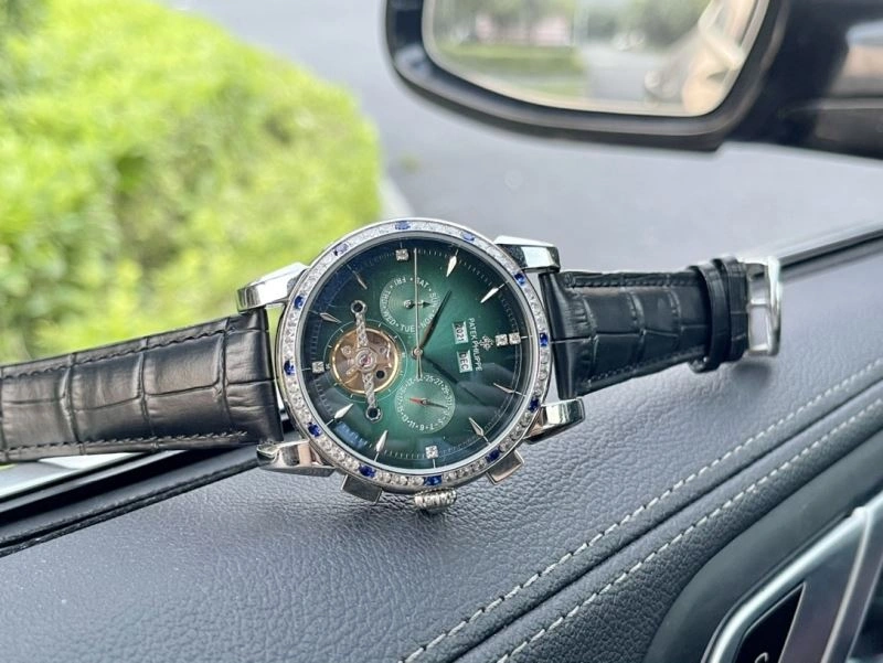 PATEK PHILIPPE Watches Refined 195918