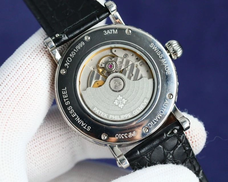 Sleek PATEK PHILIPPE Watches 195213