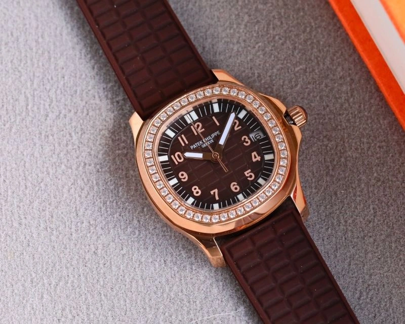 Seasonal PATEK PHILIPPE Watches 195160